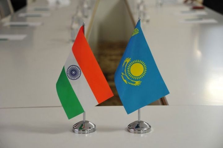 Hindistan Qazaxıstanda azot gübrələrinin istehsalı zavodu və aviasiya mərkəzi yaratmaq niyyətindədir