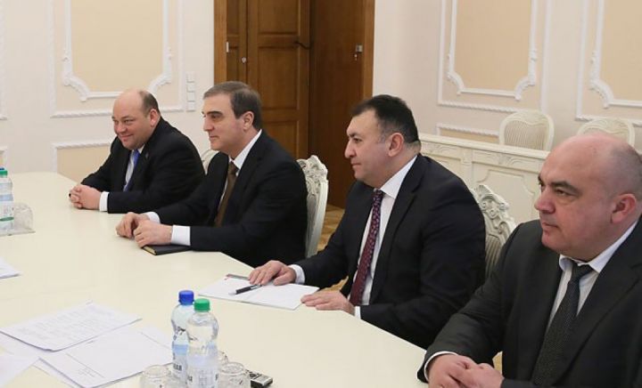 Azərbaycan və Belarus birgə elektrik avtobuslarının istehsalını müzakirə edib