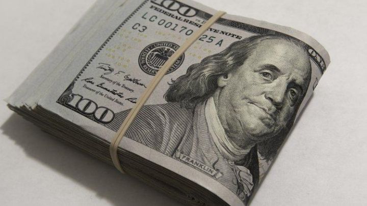 Dolların sabaha olan rəsmi məzənnəsi açıqlandı