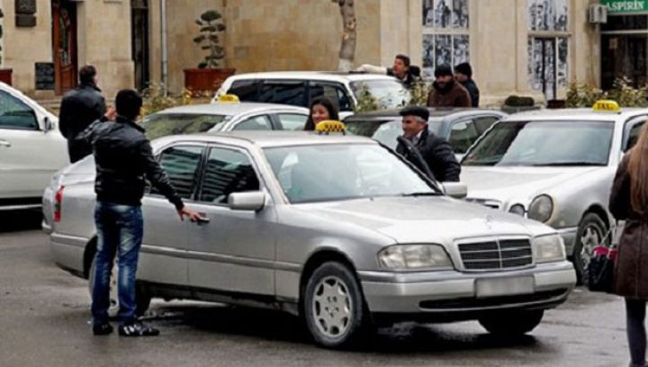 Taksi sürücüləri fərqlənmə nişanını Azərpoçt-dan da ala biləcəklər