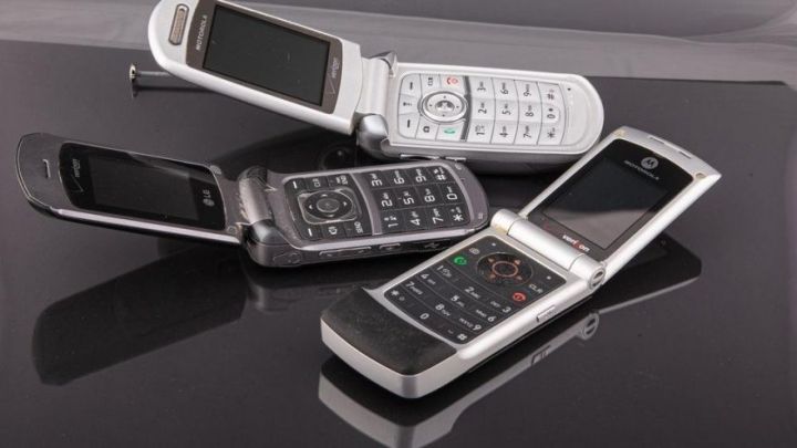 Dünyanın ən varlı 4-cü adamı smartfon istifadə etməyə başladı