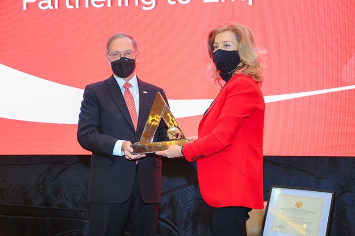 Coca-Cola Azərbaycan Beynəlxalq Qadınlar Gününə həsr edilmiş tədbir keçirib - FOTO