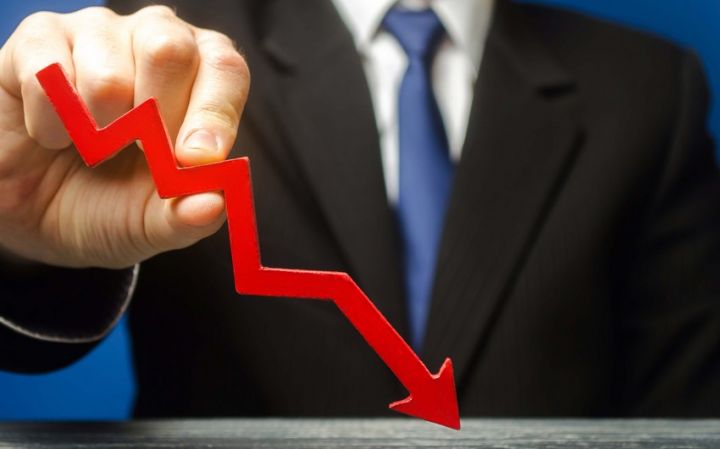 Elman Rüstəmov Azərbaycanda infilyasiyanın aşağı düşəcəyi tarixi açıqlayıb