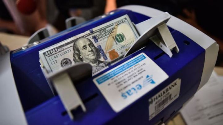 Nağd xarici valyutanın alqı-satqısı artıb