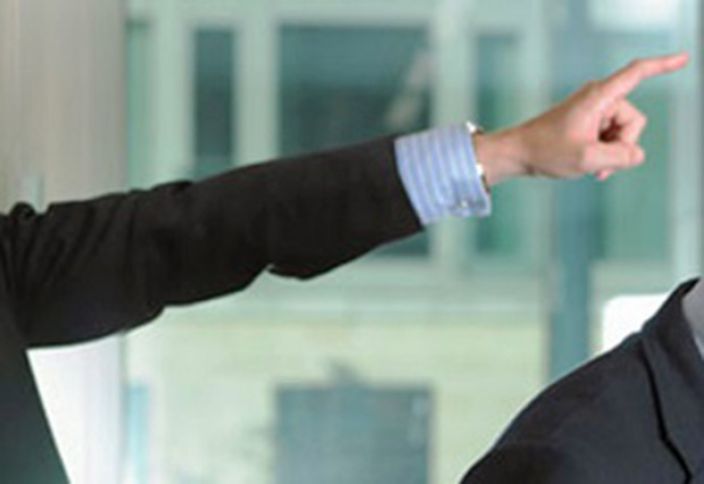 İcra başçısının oğlu daxili işlər orqanlarından qovulub