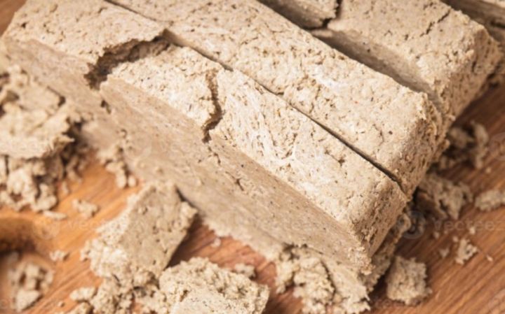 İrandan Azərbaycana gətirilən halva yararsız çıxıb