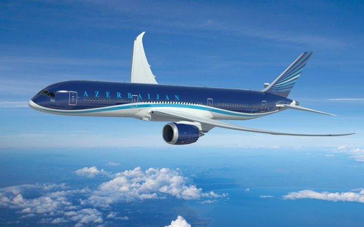 Bakı-Naxçıvan təyyarəsi geri qayıtmalı olub