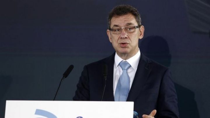 "Pfizer"in Baş direktoru: Həyat tezliklə normallaşacaq