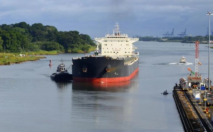 Aİ ölkələrinin limanları Rusiya gəmiləri üçün bağlanıb