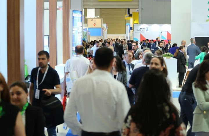 Bu il Bakıda təşkil edilmiş sərgilər 66 mindən çox peşəkar ziyarətçini qəbul edib