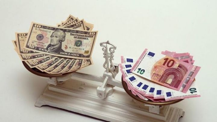 Avro dollar qarşısında daha da ucuzlaşdı