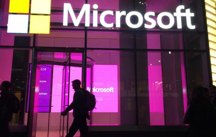 Microsoft Rusiyada fəaliyyətini məhdudlaşdırdığına görə 126 milyon dollar itirib