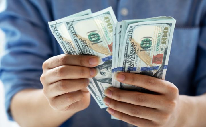 "Rublun möhkəmlənməsi 130 milyard dollarlıq artıq valyuta təklifi ilə bağlıdır"