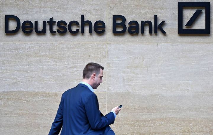 "Deutsche Bank" iri Rusiya banklarının hesablarının bağlanması ilə bağlı xəbərləri şərh etmir