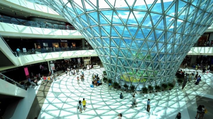 Dünyanın ən böyük rüsumsuz mağazası açılacaq