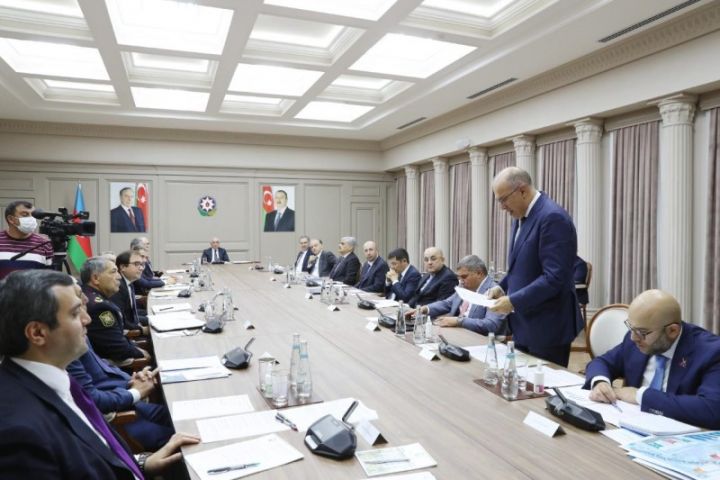 Bakıda nəqliyyatın problemlərinə həsr olunan müşavirə keçirildi