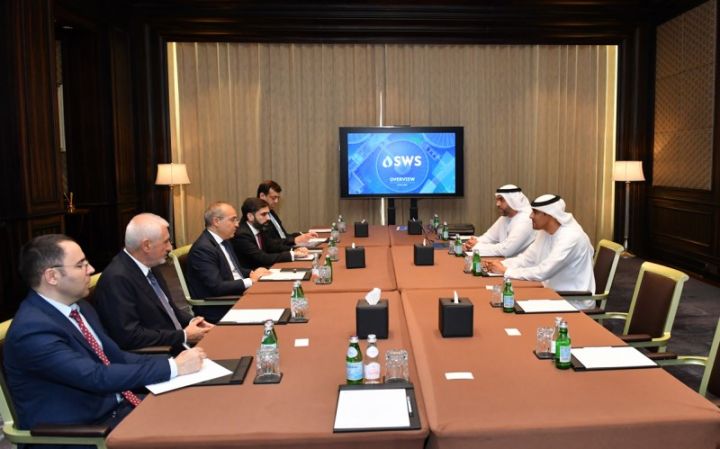 Mikayıl Cabbarov Birləşmiş Ərəb Əmirliklərində şirkət rəhbərlərilə danışıqlar aparıb