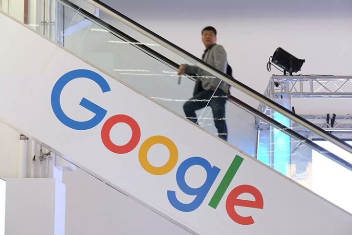 Böyük Britaniya istehlakçıları Google-dan 8,7 milyard dollar tələb edir