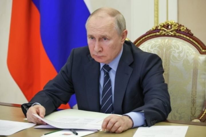 Putin Rusiya iqtisadiyyatının bərpa mərhələsinin başa çatdığını açıqlayıb