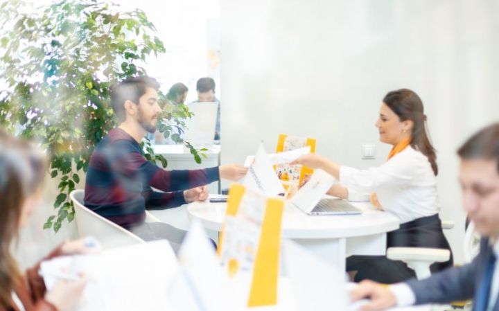 Bu bankın 9 filialı şənbə günü də xidmət göstərir