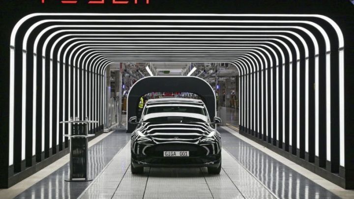 Tesla-nın satışları son 3 ilin ən aşağı səviyyəsinə düşüb