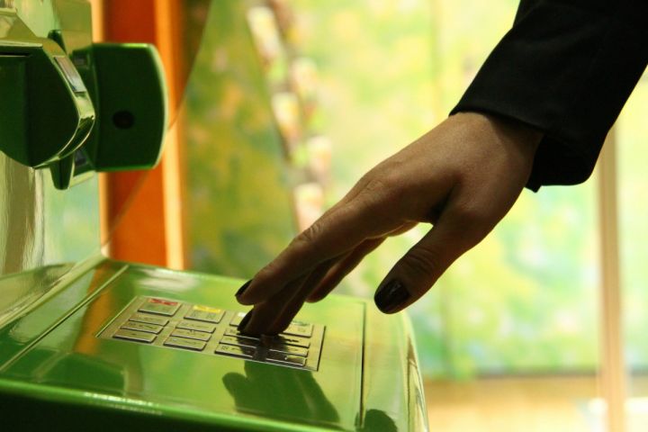 Ötən gün vətəndaşların bank kartlarından 52 min manata yaxın vəsait oğurlanıb