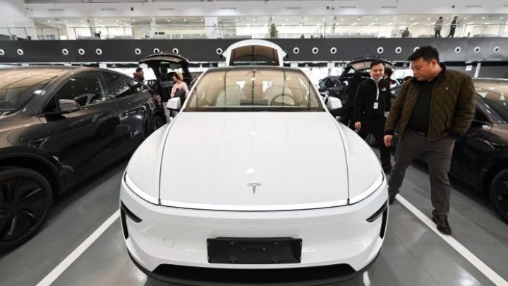 Böyük Britaniyada Tesla-nın satışları 60% azalıb, Çin şirkəti BYD isə yüksəlişdədir