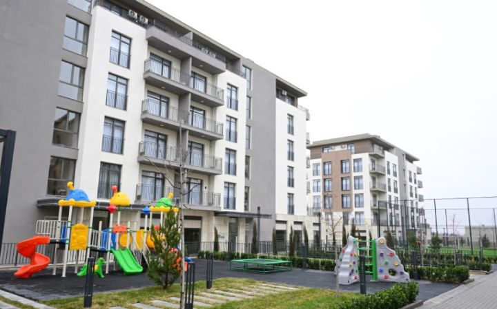 Şirkət yaşayış kompleksində 208 mənzil alıb, ödənişsiz olaraq işçilərinin istifadəsinə verib