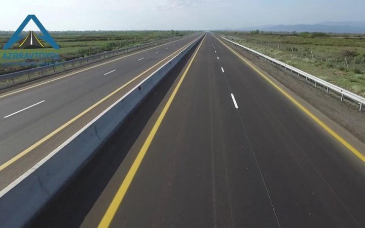 "Gələcəkdə ödənişli olacaq Ələt-Astara yoluna alternativ yolun yenidən qurulması 2026-cı ildə tamamlanacaq"