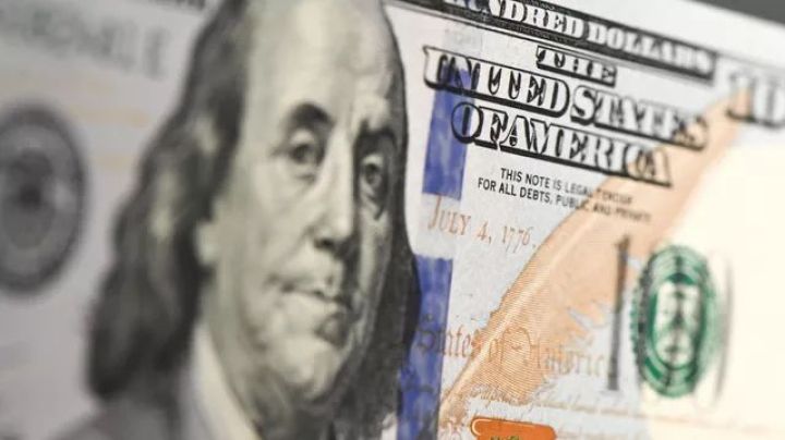 "Həm dolların 80 rubla düşməsi, həm də 100 rubl səviyyəsinə qayıtması ehtimalı var"