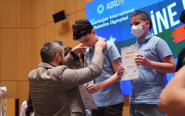 150 robot layihəsi təqdim edilib, qalib komandalar müəyyən olunub