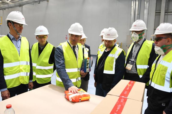 Rusiyalı iş adamları sənaye zonalarının fəaliyyətləri barədə məlumatlandırılıb