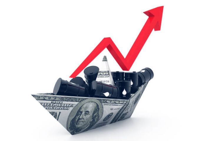 Neft sanksiya narahatlığı ilə bahalaşıb