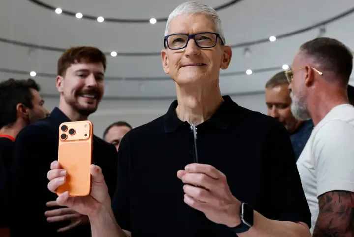 Apple-ın səhmləri iPhone 17-lərin təqdimatından sonra ucuzlaşıb