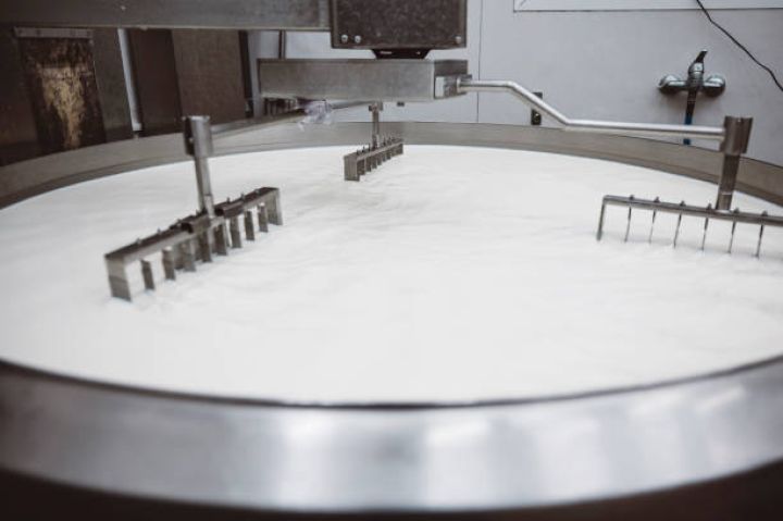 Azərbaycanda süd istehsalı cüzzi artıb