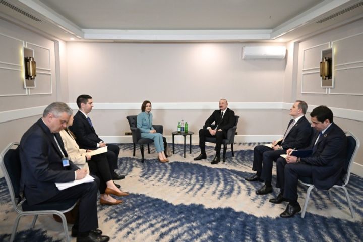 Prezident İlham Əliyevin Antalyada Moldova Prezidenti ilə görüşü olub